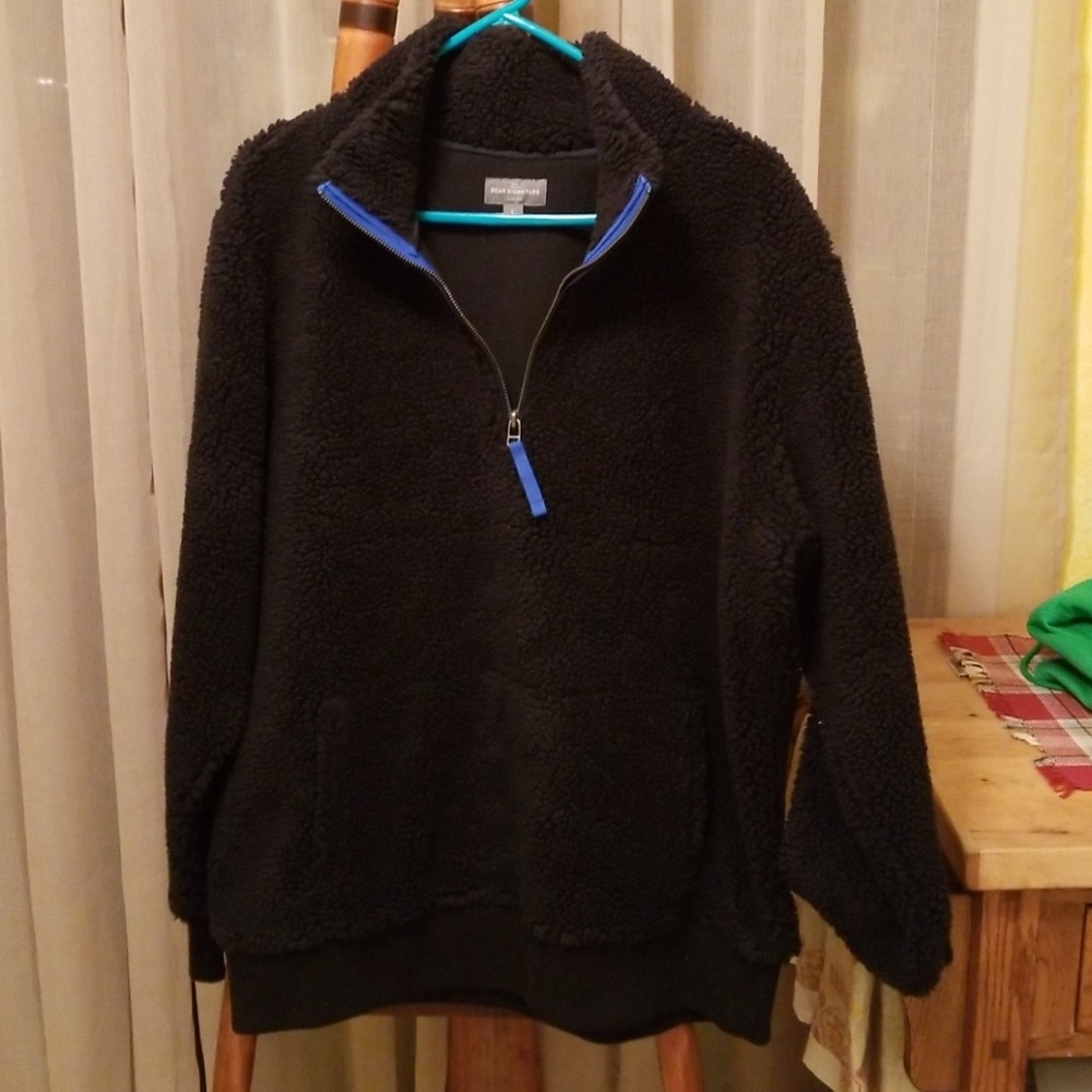 LL Bean Signature fleece pullover